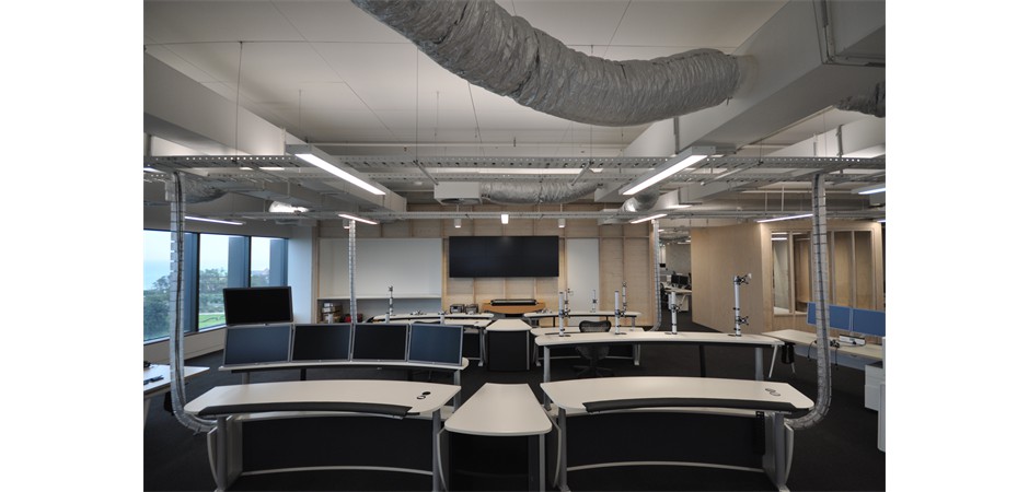 Utilities-control-room-consle-04