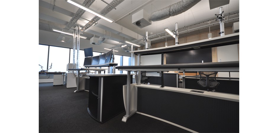 Utilities-control-room-consle-07